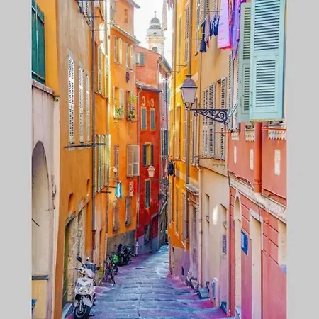 Beautiful Old Town Flat, Near The Apartmán Nice