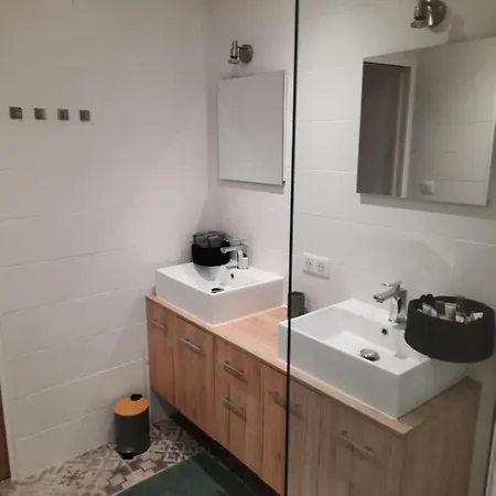 Beautiful Old Town Flat, Near The Nice