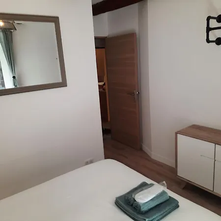 Beautiful Old Town Flat, Near The Nice